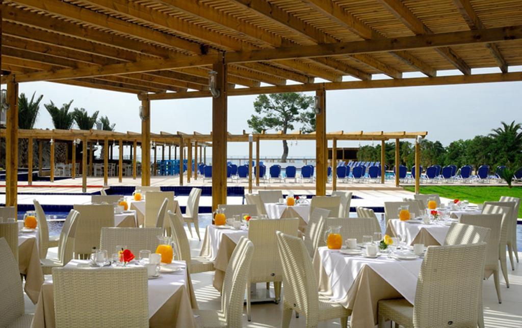 Kinetta Beach Resort&Spa Exterior foto